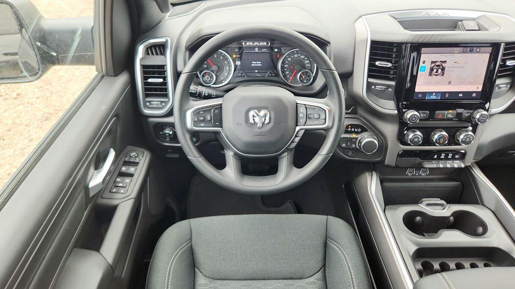 صورة مصغرة 25 لـ 2026 RAM 1500 EXPRESS