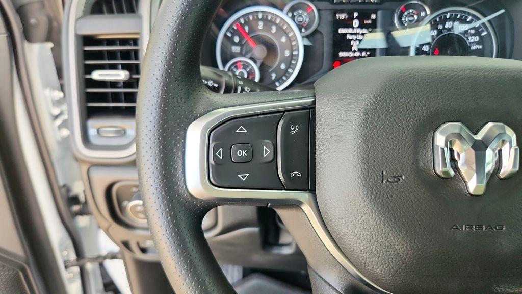 2026 RAM 1500 EXPRESS — миниатюра 17