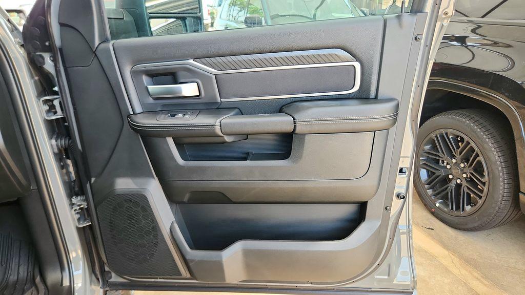 2026 RAM 2500 BIG HORN 缩略图 32