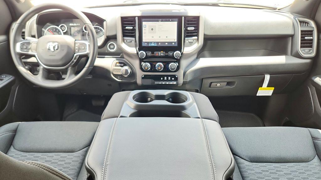 صورة مصغرة 25 لـ 2026 RAM 1500 EXPRESS