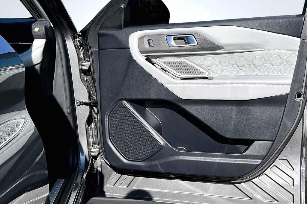 2025 FORD EXPLORER PLATINUM — миниатюра 24