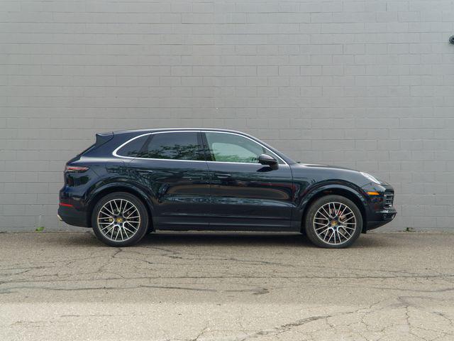 PORSCHE CAYENNE - 8