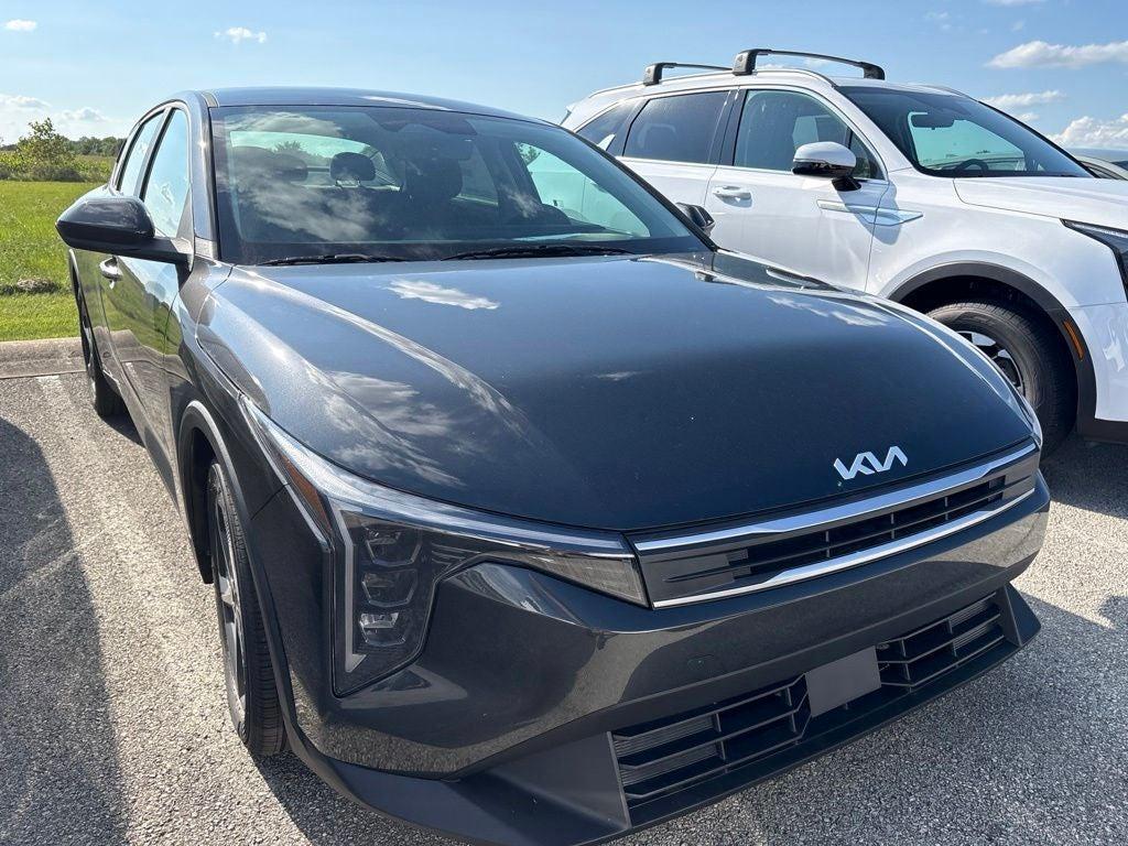 New 2026 Kia K4 LXS