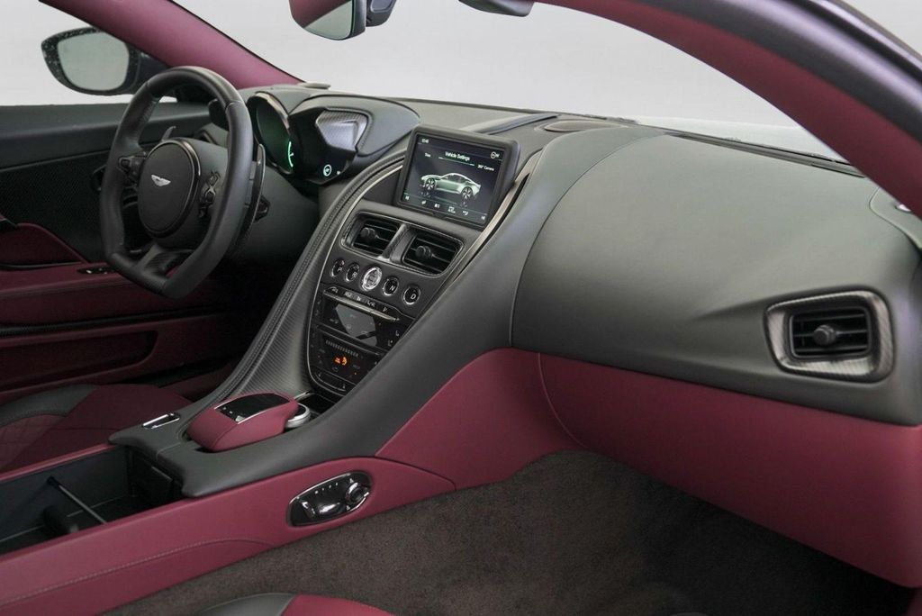 2023 Aston Martin DBS 770 ULTIMATE — миниатюра 36