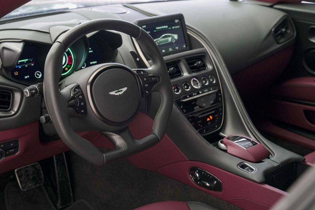 2023 Aston Martin DBS 770 ULTIMATE — миниатюра 16