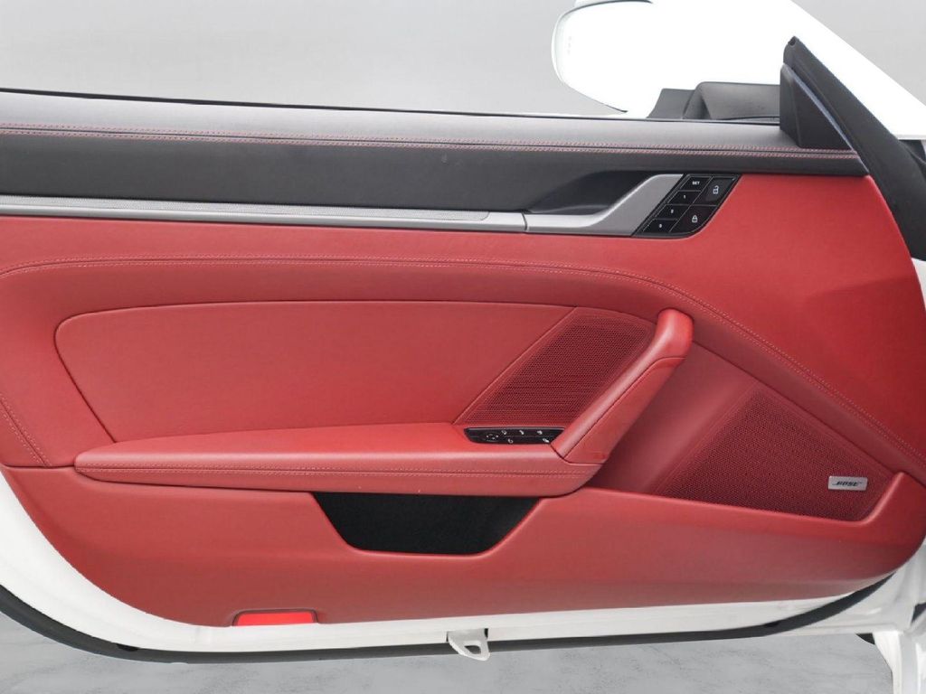 صورة 14 لـ 2020 Porsche 911 911 CARRERA S