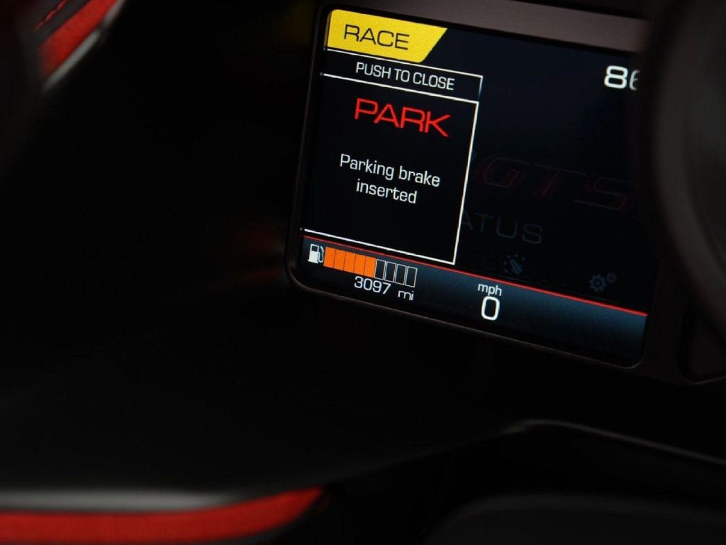 2022 Ferrari 812 GTS BASE — миниатюра 40