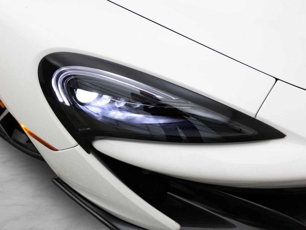 صورة مصغرة 35 لـ 2020 Mclaren 600LT BASE