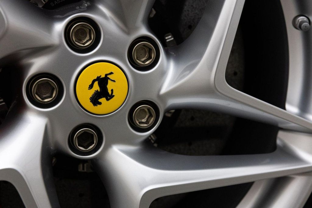 2021 Ferrari F8 TRIBUTO BASE 缩略图 17