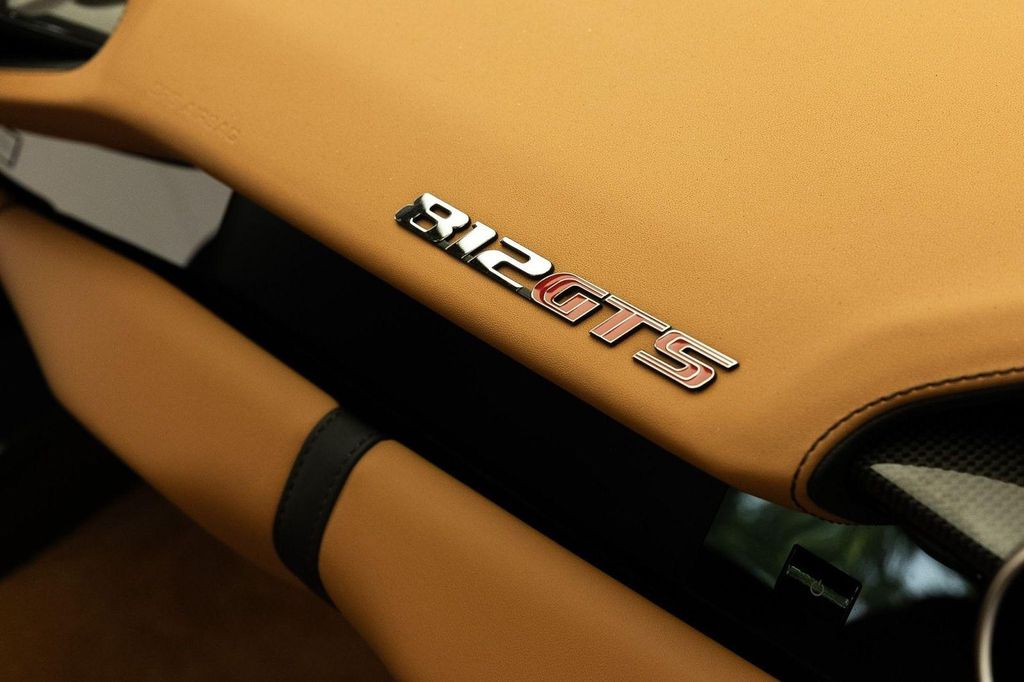 2021 Ferrari 812 GTS BASE — миниатюра 23