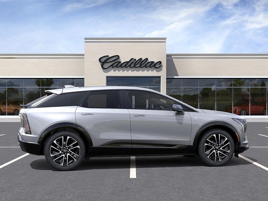 صورة 5 لـ 2027 Cadillac OPTIQ SPORT