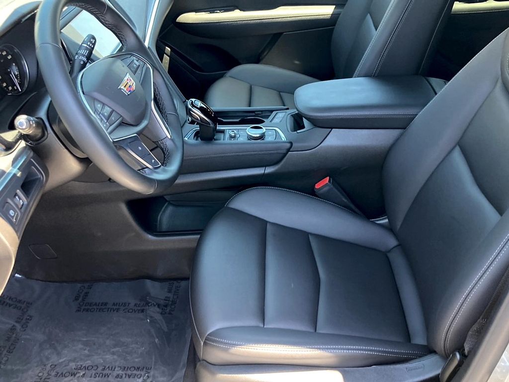 2025 Cadillac XT5 LUXURY — фото 9