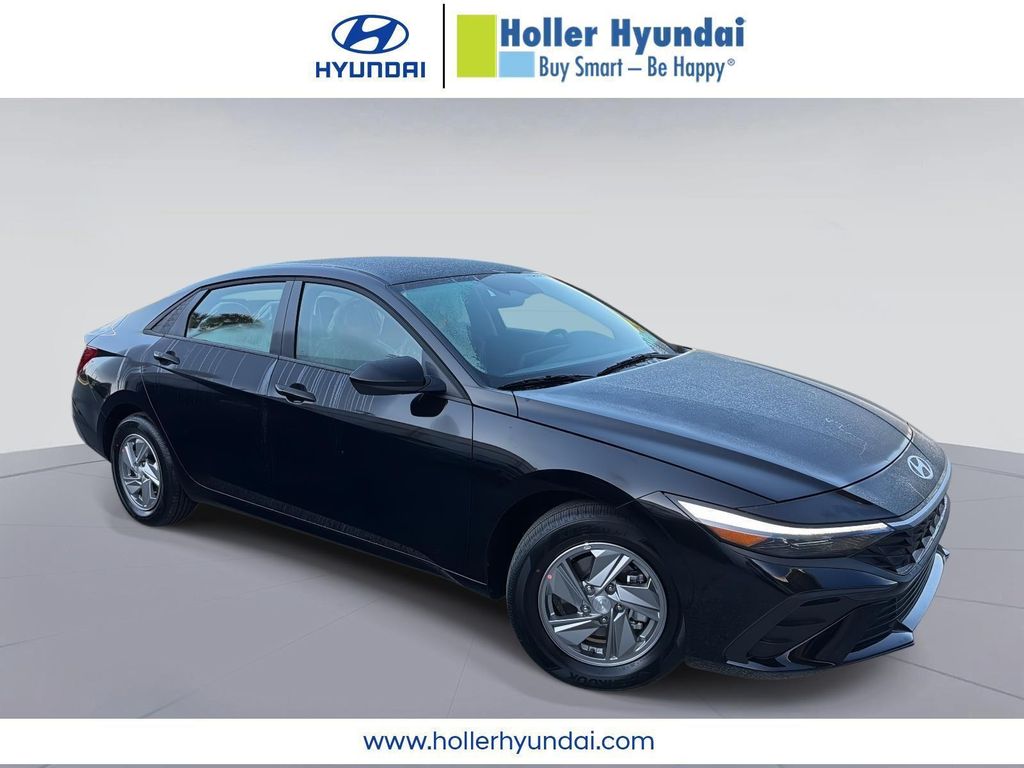New 2026 Hyundai ELANTRA SE