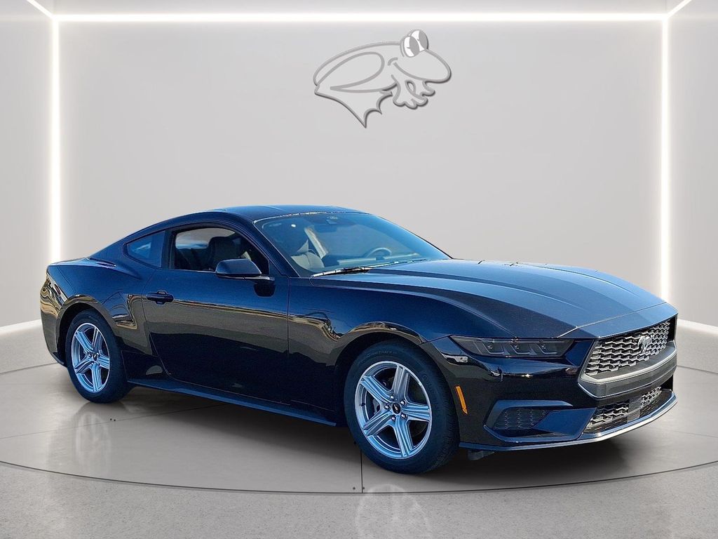 صورة 5 لـ 2026 FORD MUSTANG ECOBOOST
