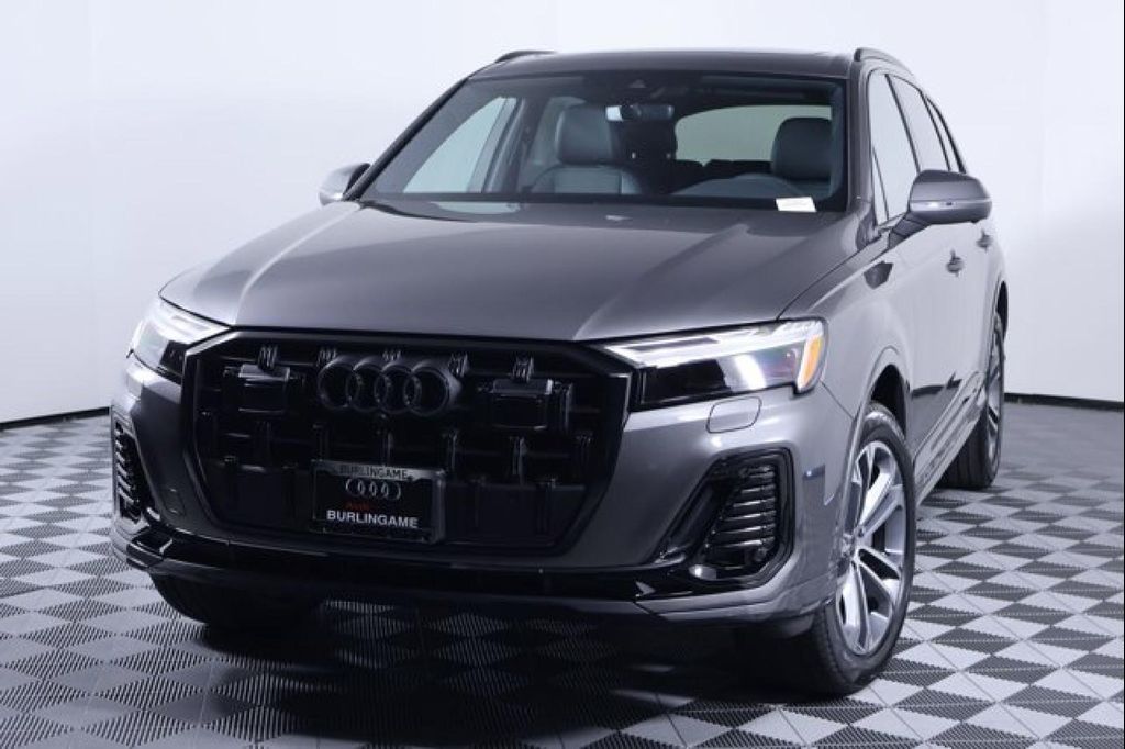 New 2026 Audi Q7 45 Premium