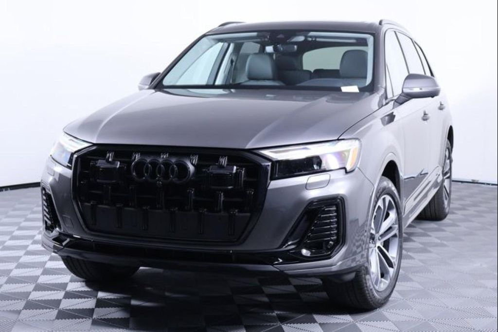 New 2026 Audi Q7 45 Premium Plus