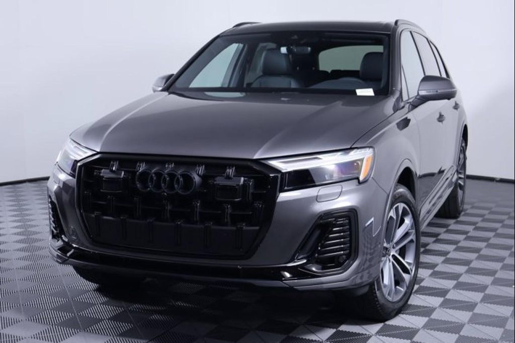 New 2026 Audi Q7 45 Premium