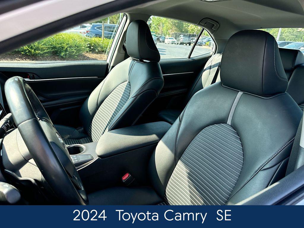 TOYOTA CAMRY SE - 8