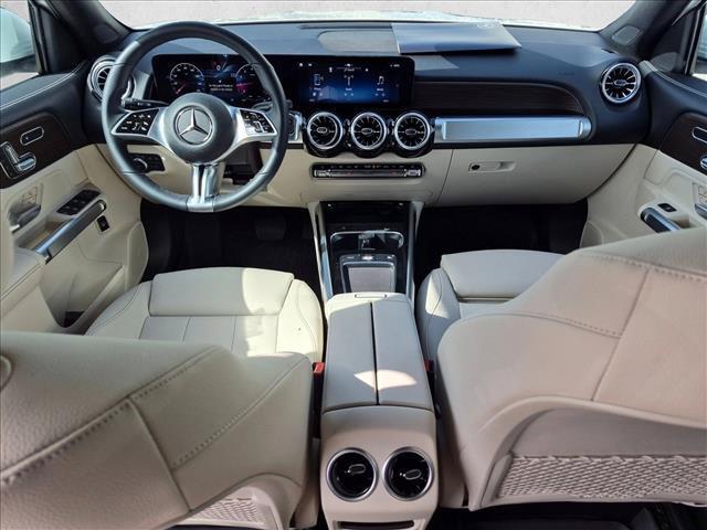2026 Mercedes-BENZ GLB — миниатюра 15