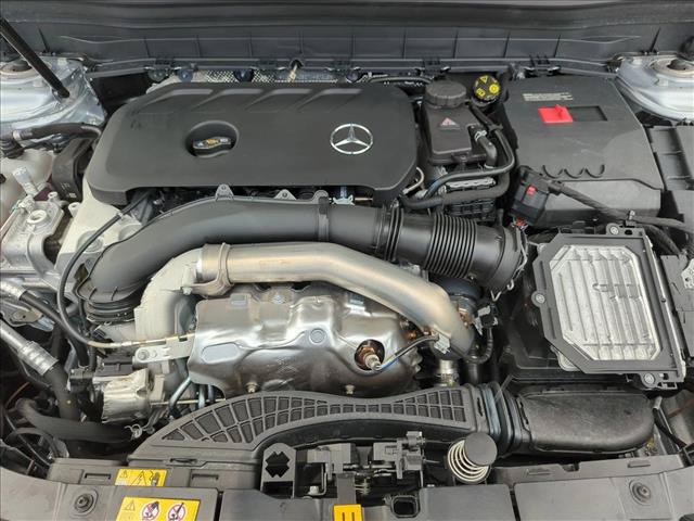 2026 Mercedes-BENZ GLB — миниатюра 16