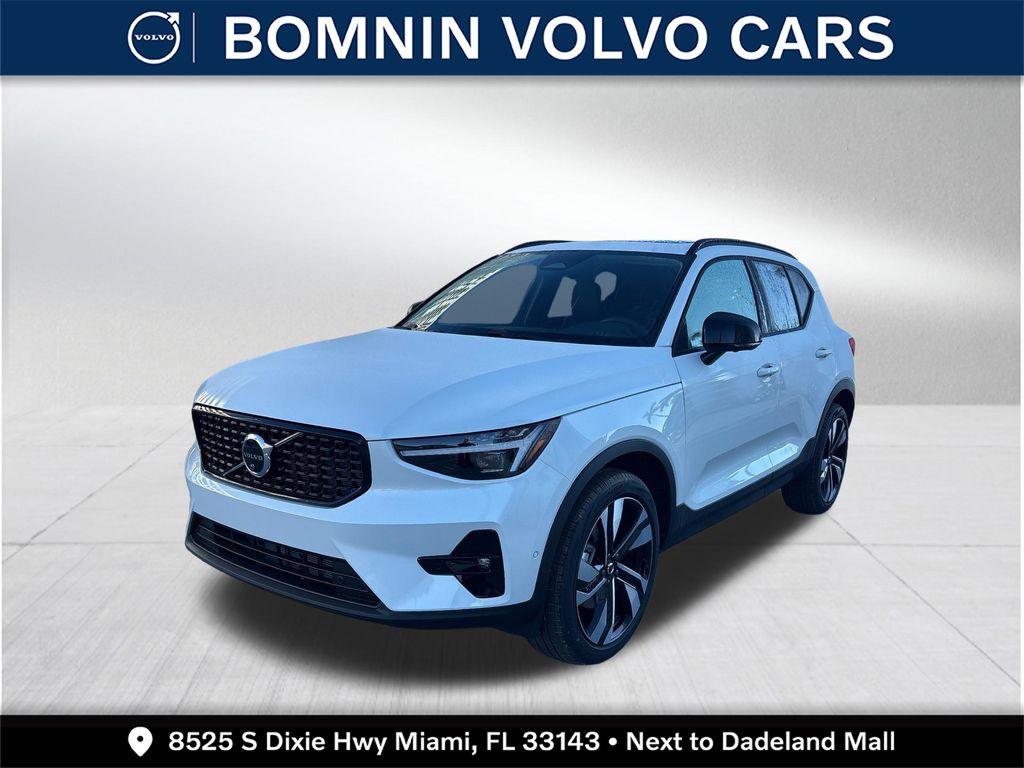 New 2026 Volvo XC40 B5 Plus