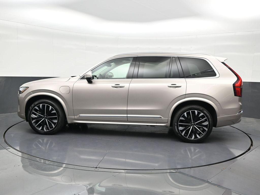 صورة 2 لـ 2026 Volvo XC90 PLUG-IN HYBRID T8 CORE