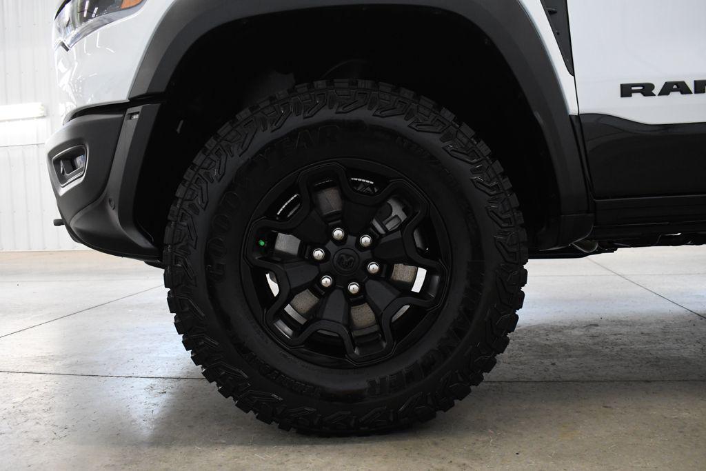 صورة 3 لـ 2026 RAM 1500 RHO CREW CAB 4X4 5'7' BOX