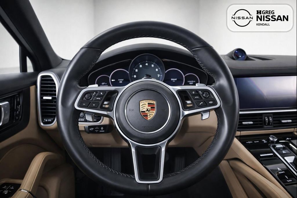 PORSCHE CAYENNE - 8