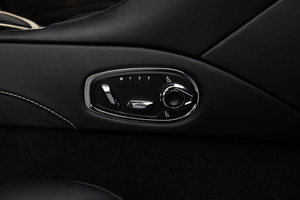 صورة 26 لـ 2023 Aston Martin DBS 770 ULTIMATE VOLANTE