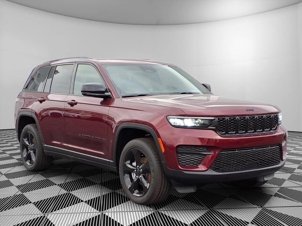 New 2025 Jeep Grand Cherokee Laredo