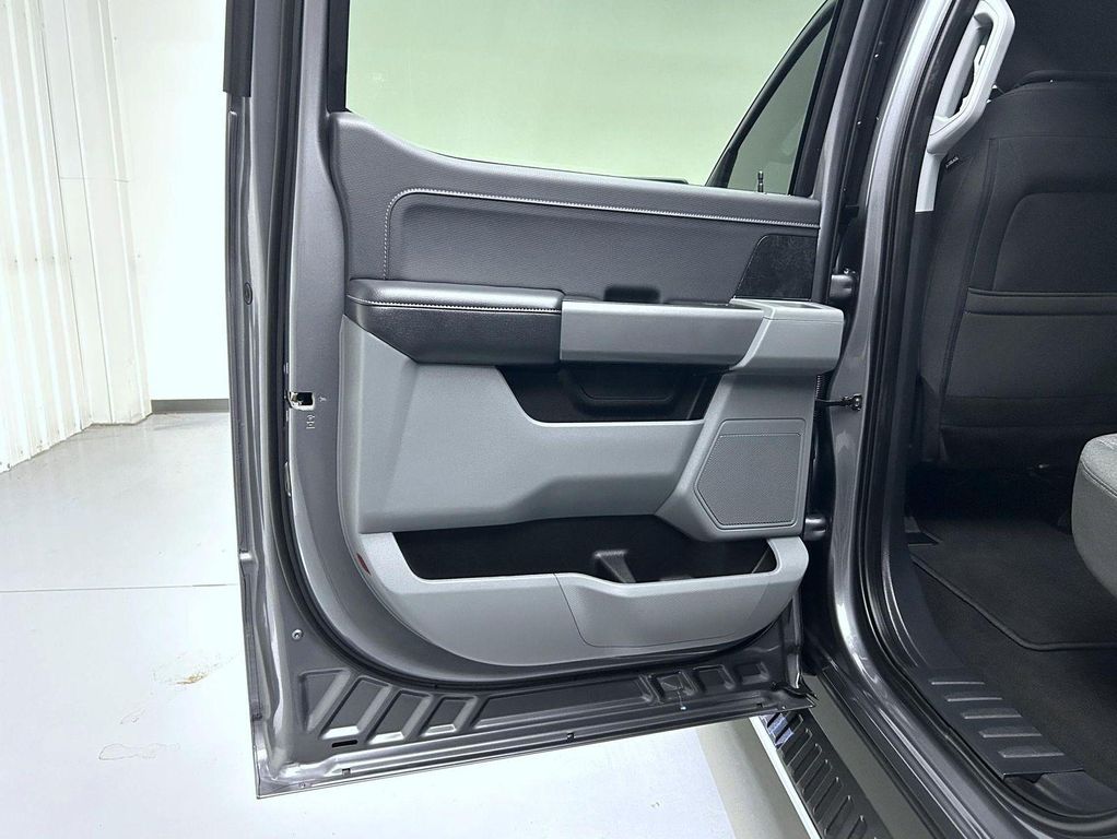 صورة مصغرة 20 لـ 2023 FORD F-150 XLT