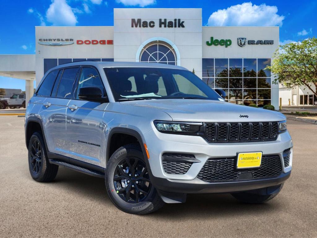 New 2025 Jeep Grand Cherokee Laredo