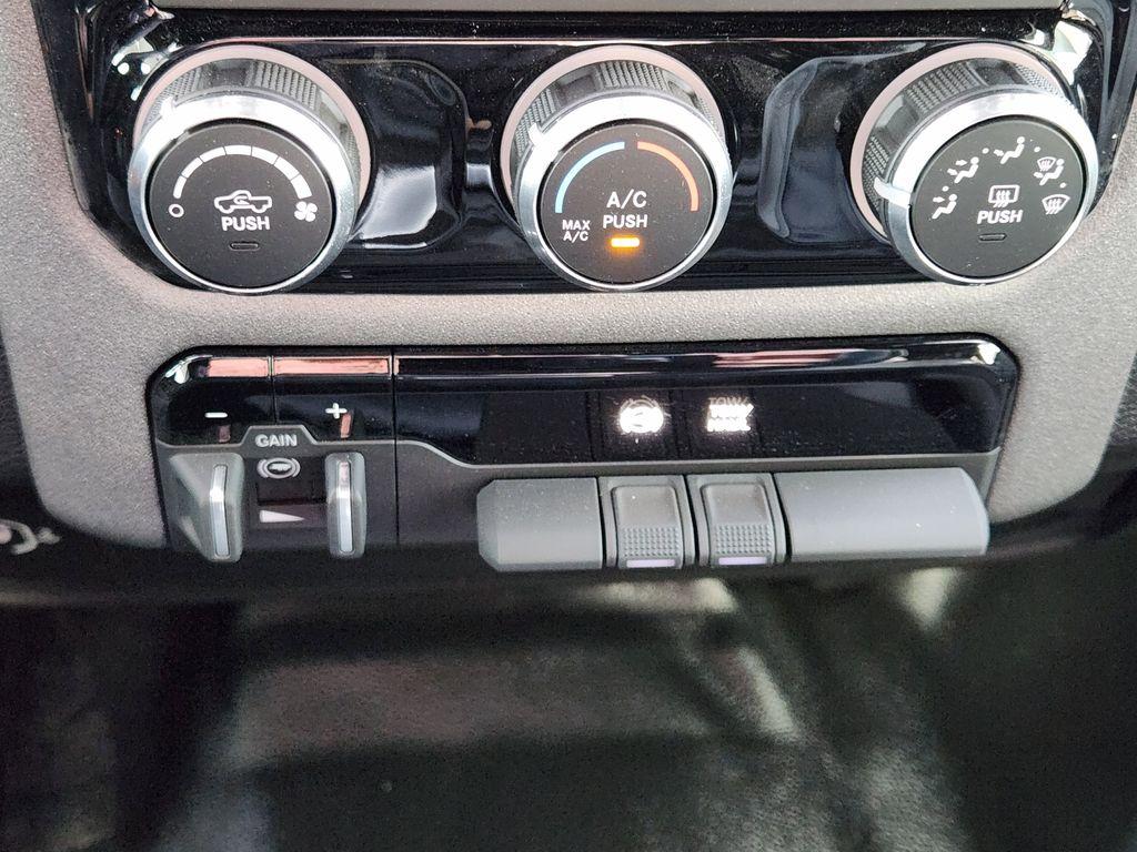 2026 RAM 3500 TRADESMAN — миниатюра 17