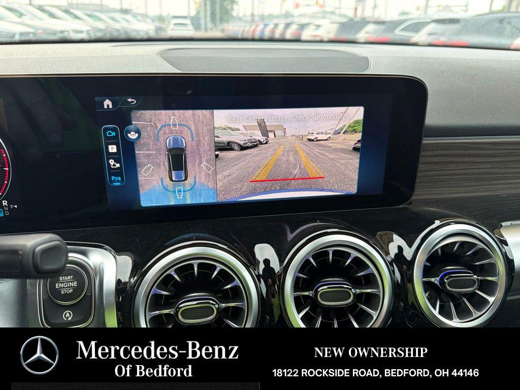 2026 Mercedes-BENZ GLB — миниатюра 15