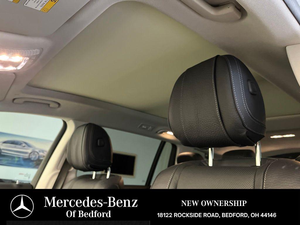 2026 Mercedes-BENZ GLS — миниатюра 34