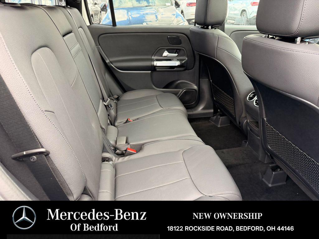2026 Mercedes-BENZ GLB — миниатюра 28