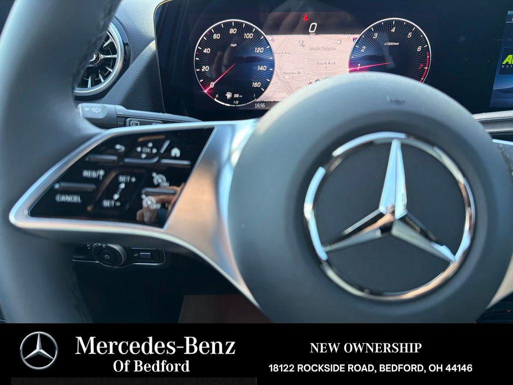 2026 Mercedes-BENZ GLA — миниатюра 11