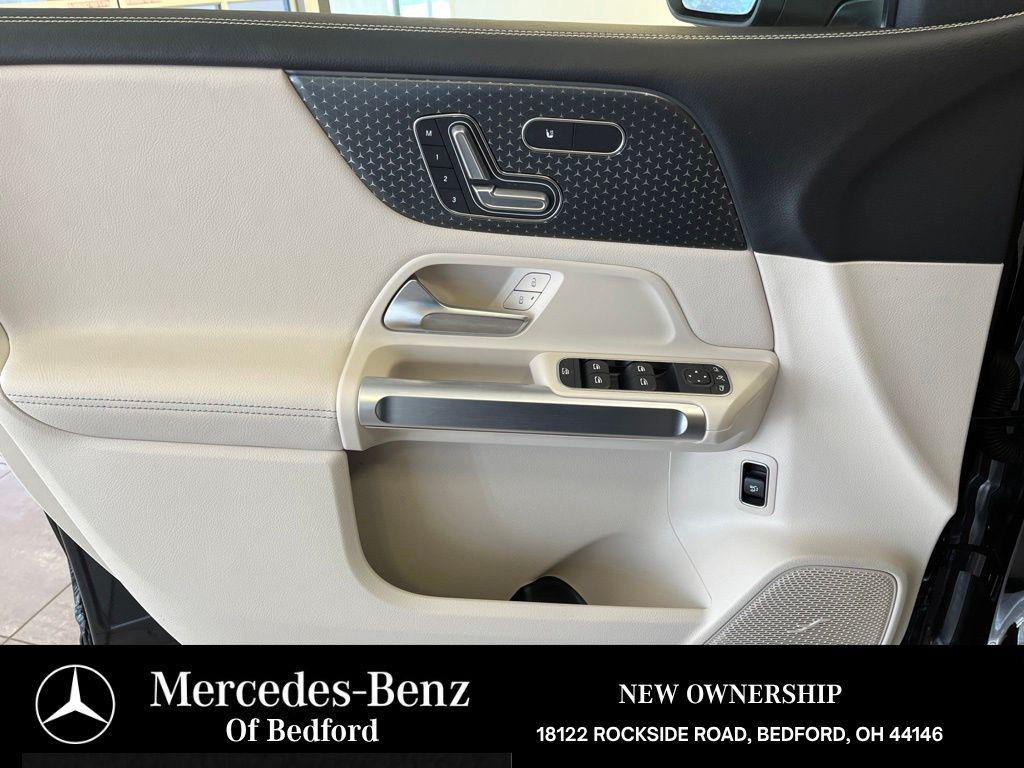 2026 Mercedes-BENZ GLB thumbnail 10