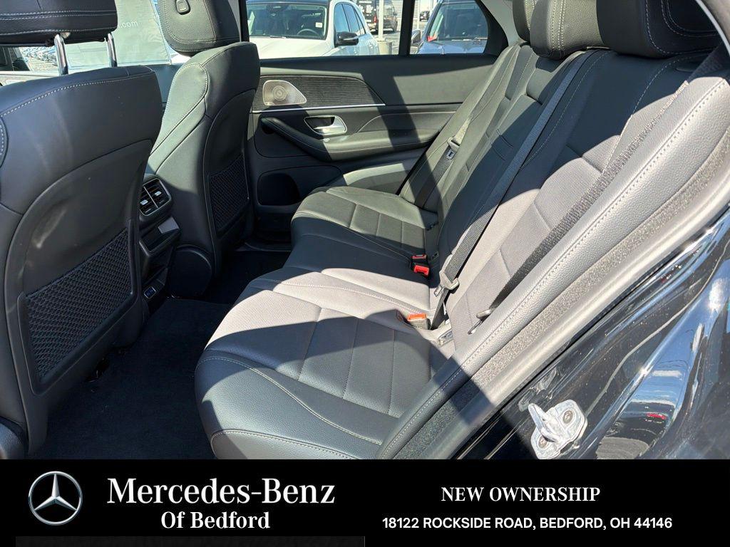 2026 Mercedes-BENZ GLE — миниатюра 21