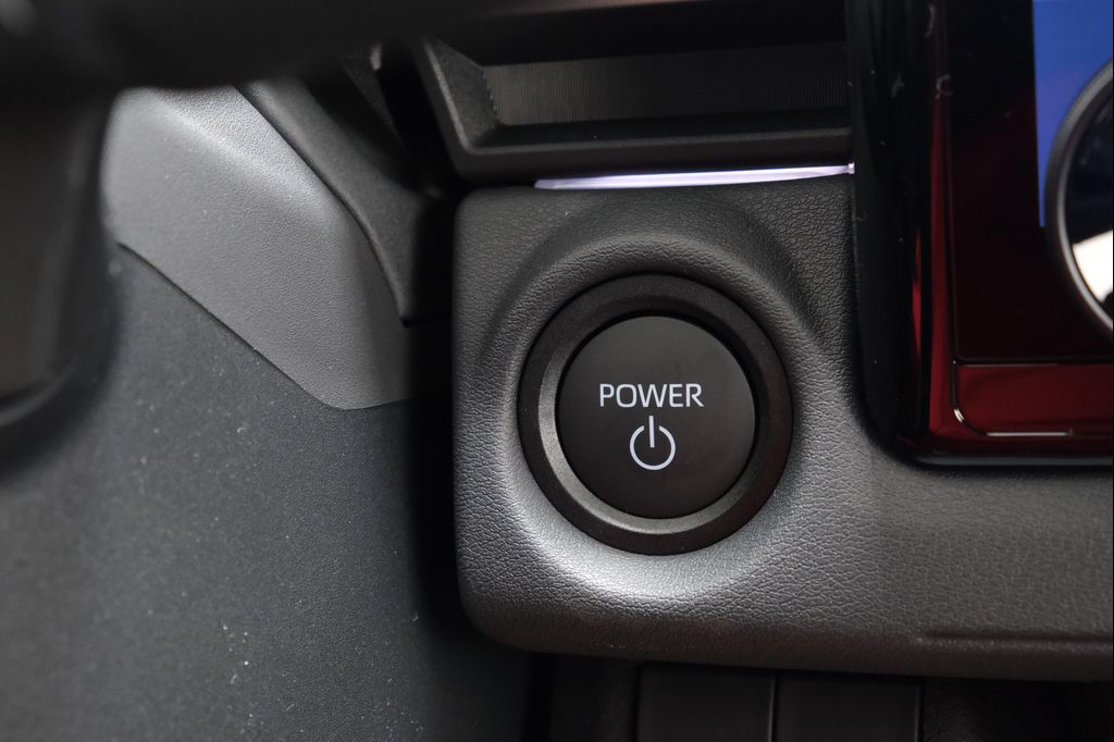 2026 Toyota C-HR XSE 缩略图 16