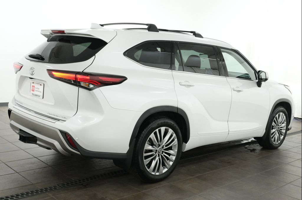 صورة 7 لـ 2026 Toyota HIGHLANDER PLATINUM