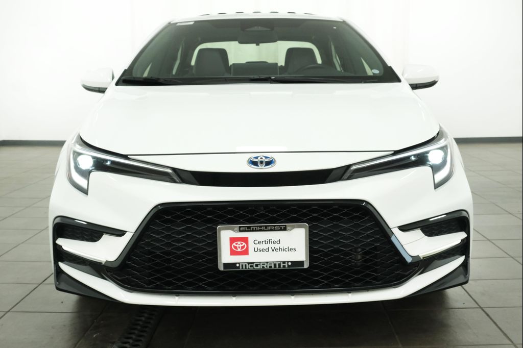 صورة 8 لـ 2025 Toyota COROLLA HYBRID SE