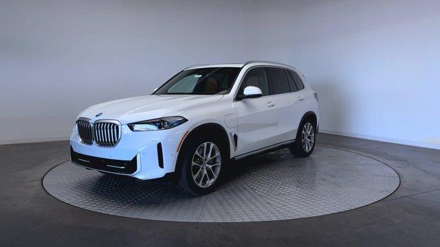 2026 BMW X5 PHEV XDRIVE50E photo 3