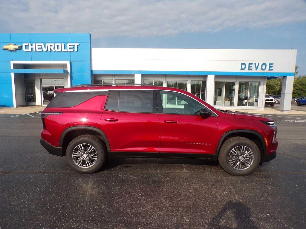 New 2026 Chevrolet Traverse LT