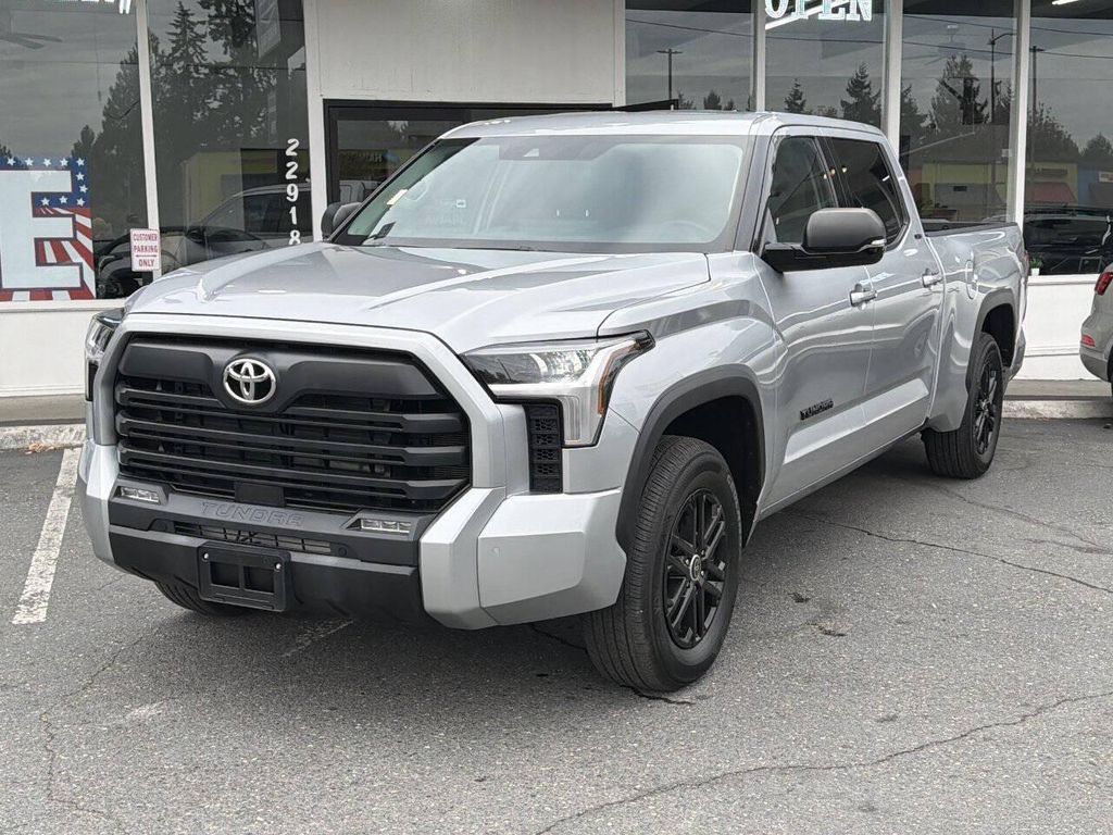 2023 Toyota Tundra SR5
