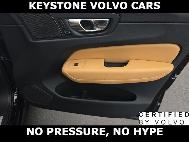2023 Volvo XC60 B6 ULTIMATE BRIGHT THEME — миниатюра 18