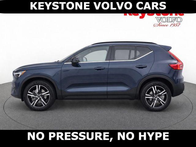 2026 Volvo XC40 B5 CORE — миниатюра 8
