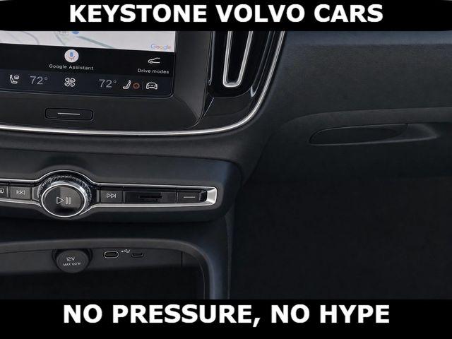 2026 Volvo XC40 B5 CORE — миниатюра 18