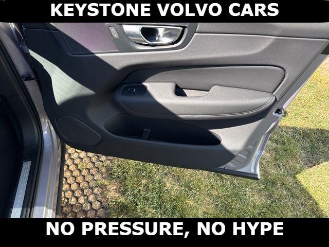 صورة 10 لـ 2026 Volvo XC60 B5 PLUS