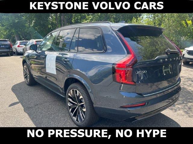 صورة 10 لـ 2026 Volvo XC90 B6 ULTRA DARK THEME 7-SEATER